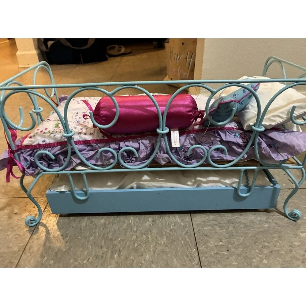American Girl Doll Curlicue Trundle Day Bed *COMPLETE With butterfly Bedding Set